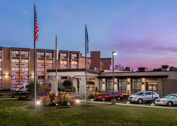 Crowne Plaza Milwaukee Airport By Ihg