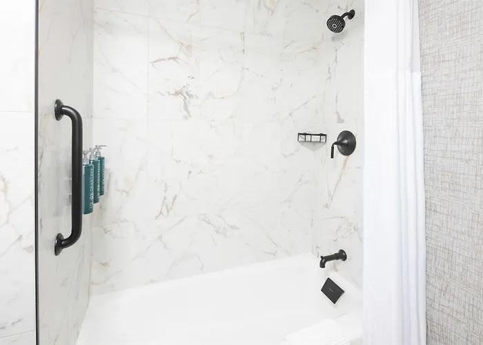 Romantic hotels Hilton Milwaukee
